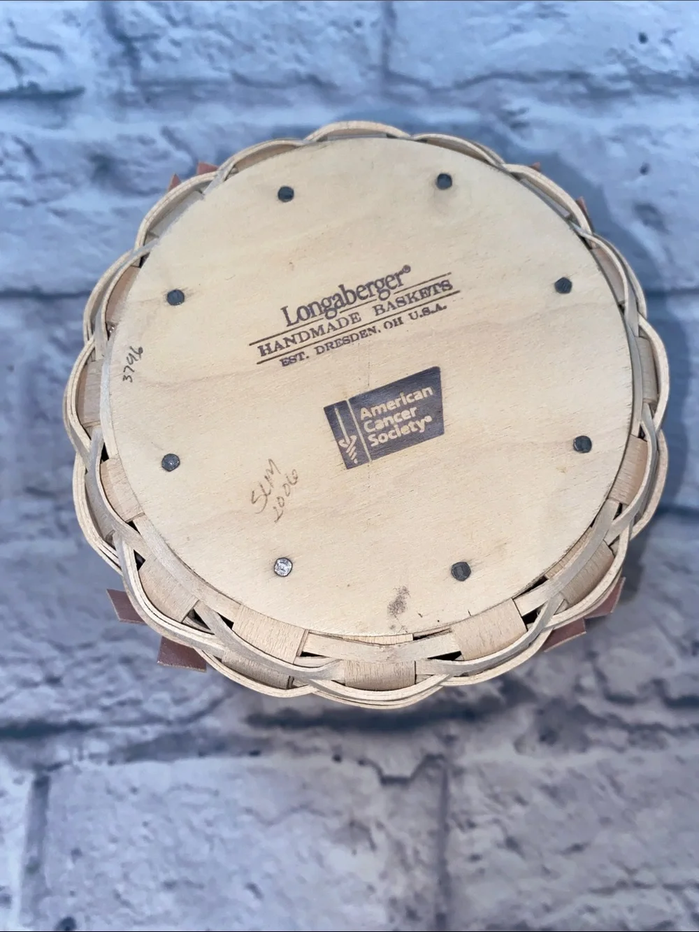 Longaberger 2006 Horizon of Hope Basket w/Wooden Lid, Plastic Protector & Tie-on